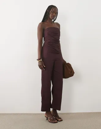 Mango Tuta jumpsuit strutturata in misto lino rosso intenso con spalle scoperte