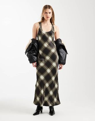 Asos Vestito lungo in raso marrone a quadri con scollo rotondo-Multicolore