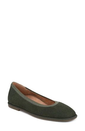 Vionic Caroll 2.0 Flat in Olive Moss Leather at Nordstrom, Size 7.5