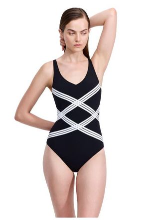 Gottex Elegant Essence One Piece in Black-White at Nordstrom, Size 16