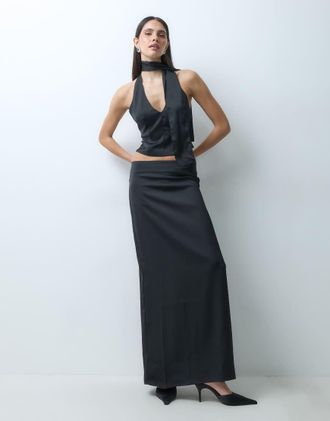Lioness Front Row gonna lunga a colonna in satin co-ord nera-Nero