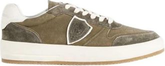Philippe Model Khaki Groene Sneakers met Geperforeerde Neus - Heren - Sneakers - Groen - 40 EU - Leer - Schoenen