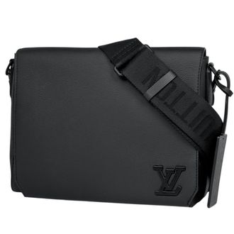 Louis Vuitton Black Noir Leather Shoulder Bag (Pre-Owned)