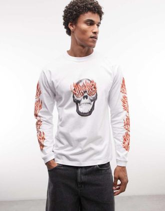XLARGE T-shirt a maniche lunghe bianca con teschio in fiamme-Bianco