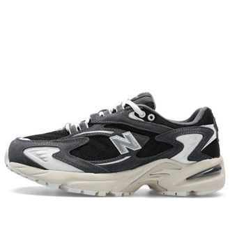 New Balance 725 Black White Silver ML725AC