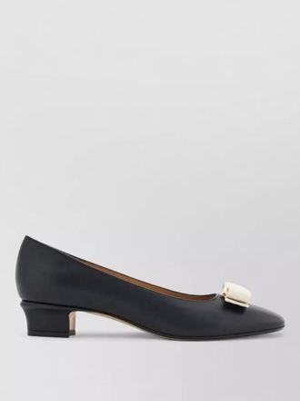 Ferragamo vara 2.0 leather pumps almond toe bow