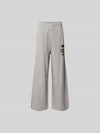 Maison Margiela Wide Fit Sweatpants mit Logo-Patch in Mittelgrau Melange, Gr&ouml;&szlig;e XL