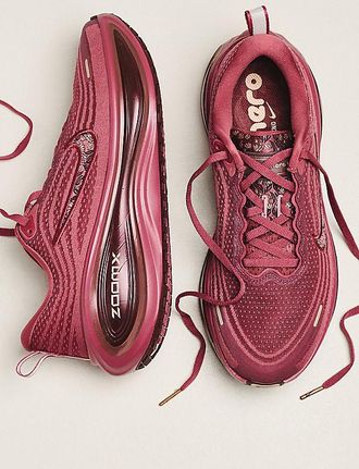 Nike Vomero Plus GG Sneakers