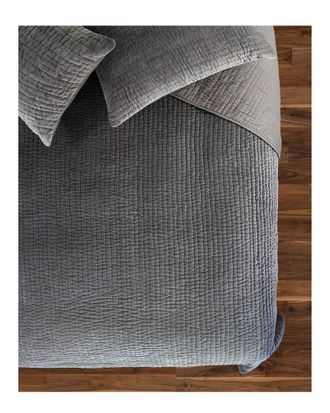 Melange Home M&eacute;lange Home Tamara Velvet Quilt Set