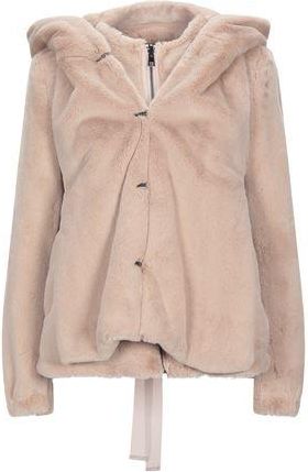 19.70 Nineteen Seventy ROPA DE ABRIGO - Borreguito y pelo ecol&oacute;gico en YOOX.COM