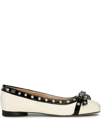 Ganni eyelet-embellishment bow-detail ballet flats - White