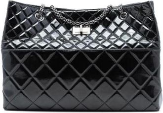 Chanel Pre-owned Shoulder Bags, female, Black, Size: ONE SIZE Pre-owned Quilted Patent Leather Tote