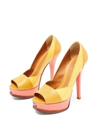 Fendi Pumps platform in pelle goffrata effetto lucertola 135mm - Giallo