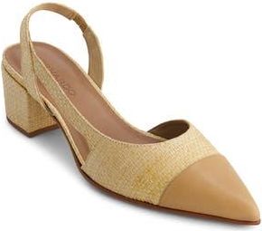 Bernardo Monroe Two-Tone Slingback Pump in Light Natural Raffia/dune at Nordstrom Rack, Size 6.5