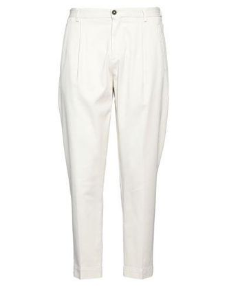 Out / Fit BOTTOMWEAR - Trousers sur YOOX.COM