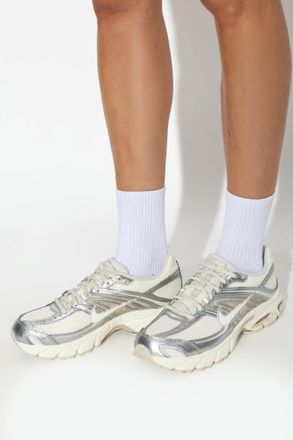 Nike Air Max Moto 2K Sports Shoes, Womens, Cream