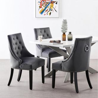Life Interiors Life Interiors - Set Da Pranzo Duke Lux Windsor - Un Tavolo Da Pranzo In Legno Bianco E Un Set Di 4 Sedie Da Pranzo In Velluto Grigio Scuro - Sala Da 