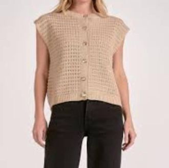 Elan Knitted Sleeveless Vest In Taupe