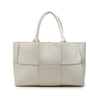 Bottega Veneta White Leather Pouch Shoulder Bag Tote Bag (Pre-Owned)