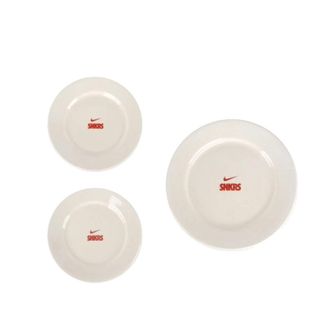 Nike SNKRS Ceramic Plate Set Sail University Red White FA220715-600