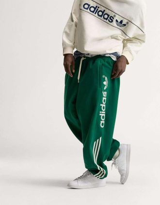 adidas Originals Adisignature ny joggers verde scuro