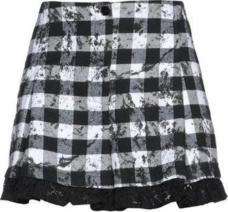 Ga&euml;lle Paris BOTTOMWEAR - Shorts & Bermuda Shorts sur YOOX.COM