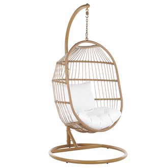 Beliani Silla Colgante De Rat&aacute;n Color Natural Con Soporte De Metal Forma De Huevo 2 Cojines Suaves Boho R&uacute;stico Alba