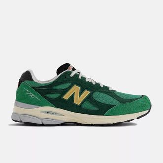 New Balance Mens New Balance 990v3 Made in USA M990GG3 Sneaker Green Gold Lifestyle Shoes