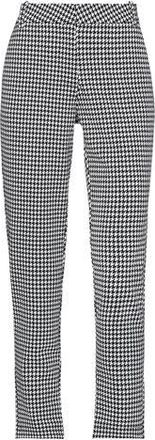 No Secrets World PARTES DE ABAJO - Pantalones en YOOX.COM