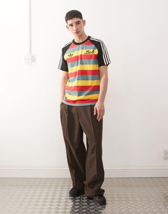 adidas adidas Football - Jamaica Bob Marley OG - T-shirt rossa gialla verde-Multicolore