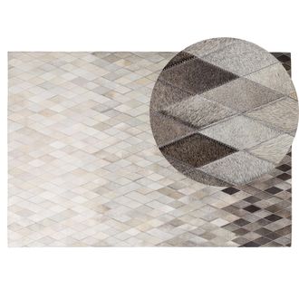 Beliani Alfombra De Piel Blanca Y Gris 140 X 200 Cm Moderna Patchwork Hecha A Mano Maldan