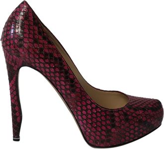 Nicholas Kirkwood Snakeskin-Embossed Pumps in Purple Leather