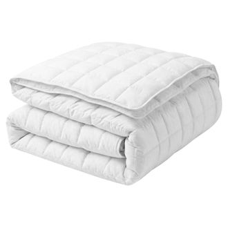 Beliani Edred&oacute;n Blanco Mezcla De Poli&eacute;ster Tama&ntilde;o Doble 200 X 220 Cm Abotonado Acolchado Korab
