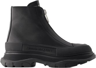 Alexander McQueen Womens Tread Slick Ankle Boot Black Leather