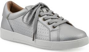 White Mountain Uniform Sneaker in Silver Smooth at Nordstrom Rack, Size 8.5