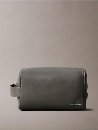 Calvin Klein Mens Monologo Dopp Kit - Grey