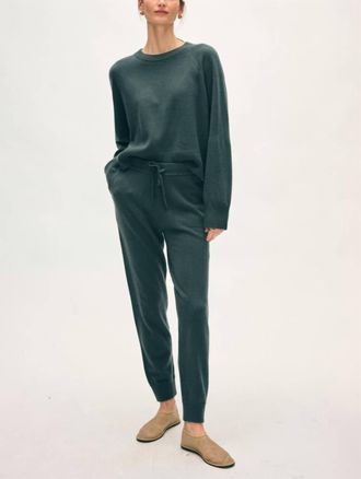 White + Warren Cashmere Relaxed Fit Jogger In Juniper Green