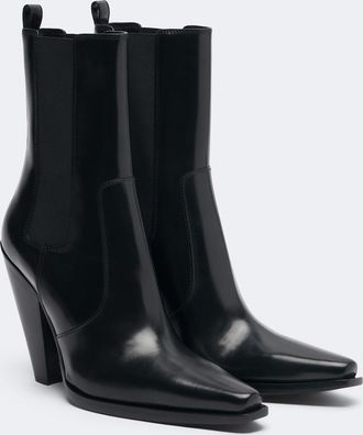 Saint Laurent Dylan leather Chelsea boots