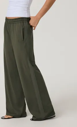 Vuori Clothing Sedona Midrise Wideleg Sweatpant - Long | Light Heather Grey | XS, Size Extra Small