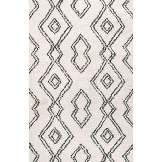 Jonathan Y Designs Deia Moroccan Style Diamond Shag Area Rug in White/gray at Nordstrom, Size 2Ft 0In X 8Ft 0In