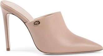 Dee Ocleppo Ontmoet Me In Het Midden Muil