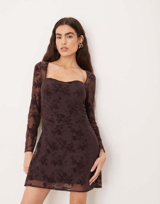 Abercrombie & Fitch Vestito corto a maniche lunghe marrone a fiori con reggiseno integrato
