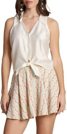 Avec Les Filles Sleeveless Tie Front Top in Off White at Nordstrom Rack, Size X-Small