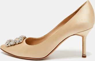Manolo Blahnik Hangisi