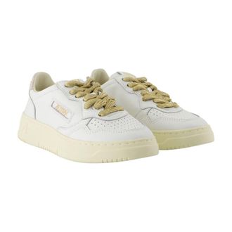 Autry Womens Medalist Sneaker White Calfskin