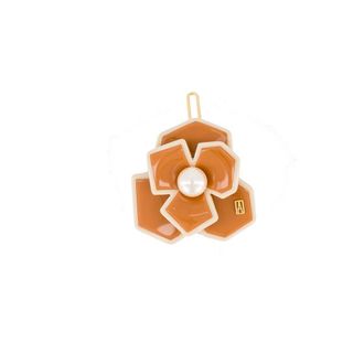 Alexandre de Paris Art deco camelia flower hair acetate side barette in Caramel at Nordstrom, Size Small