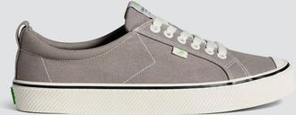Cariuma Mens Oca Low Contrast Thread Sneaker In Shadow Gray