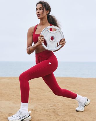 Vuori Clothing Daily Form Legging | Strawberry | Medium