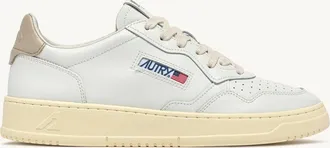 Autry MEDALIST LOW SNEAKERS IN WHITE AND FEATHER GRAY LEATHER