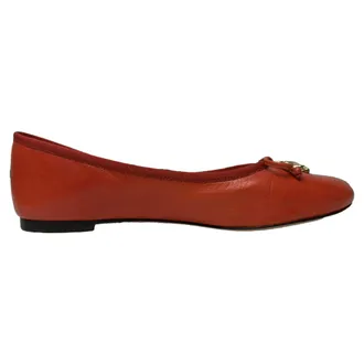 Tory Burch Tory Burch Tory Charm Ballerinas in Rood Leer
